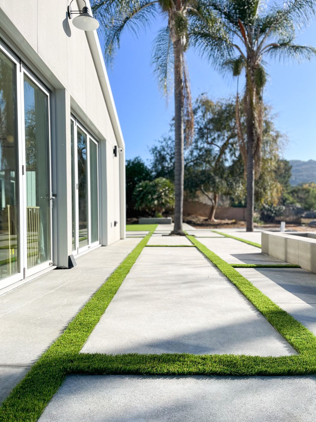 Modern concrete bands